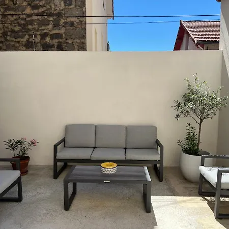 Un Havre De Paix En Plein Coeur De Près Chu Appartement *