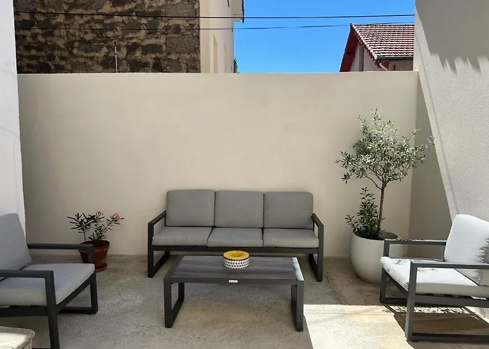 Un Havre De Paix En Plein Coeur De Près Chu Appartement *